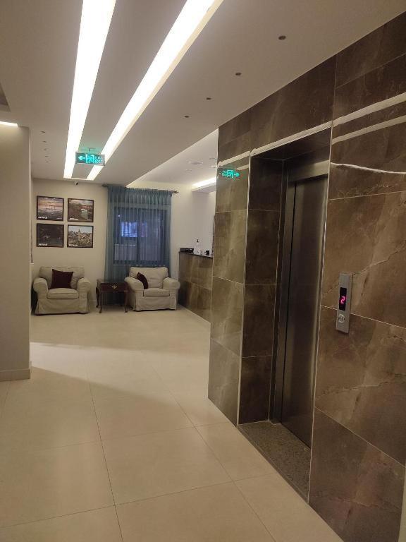 Black Iris Hotel II Madaba Kültér fotó